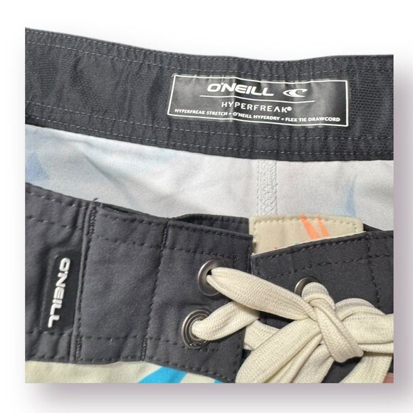 O'Neill Floral Aloha Board Shorts Size 32" Swim Trunks Retro Beach Shorts‎ Y2K - Picture 3 of 6